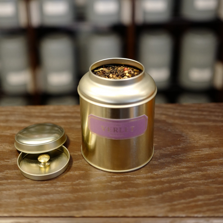 Boîte à thé dorée